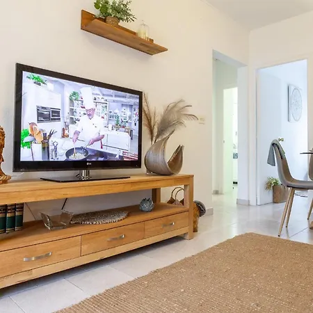 Bohemia Apartment *